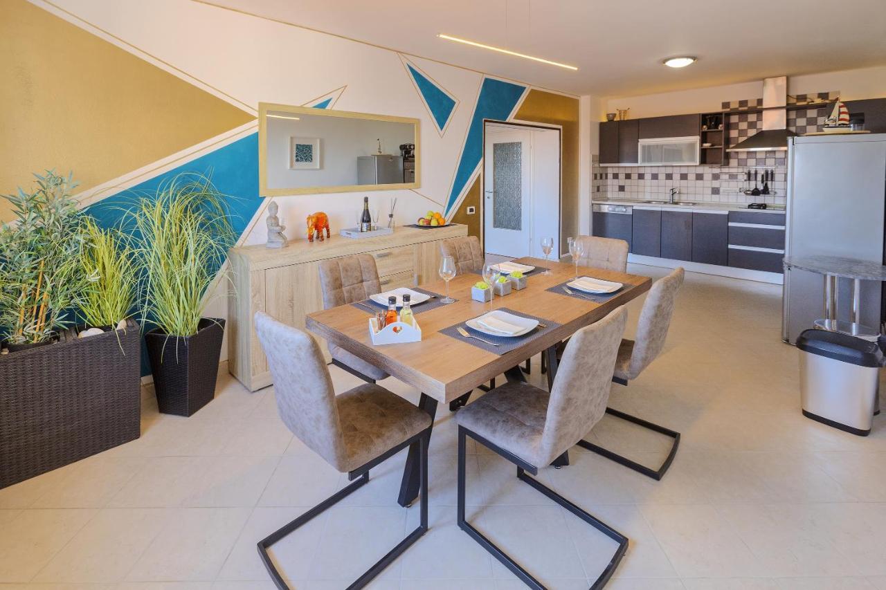 Apartment Rizzi Пула Екстериор снимка