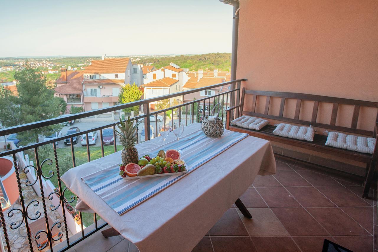 Apartment Rizzi Пула Екстериор снимка