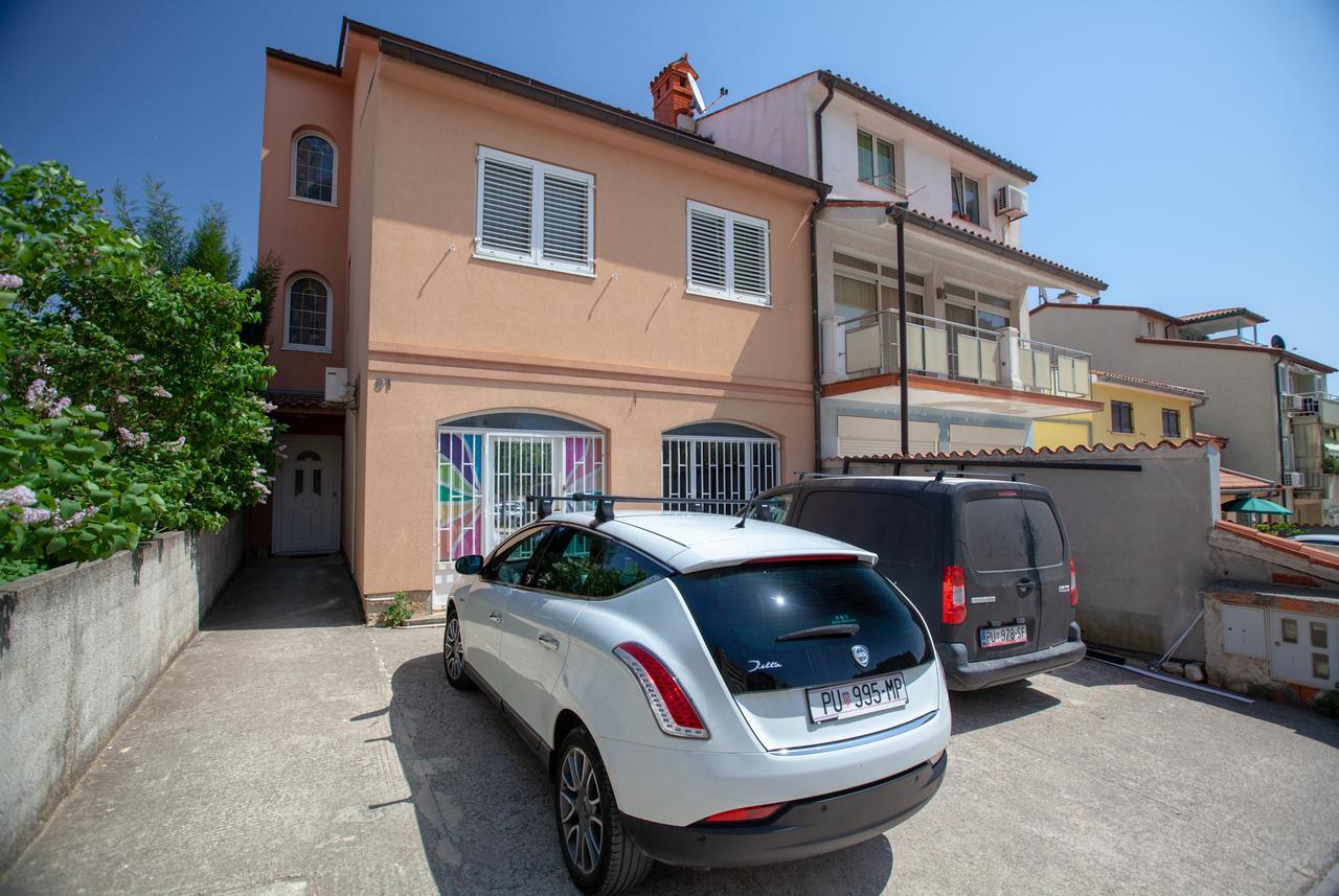 Apartment Rizzi Пула Екстериор снимка